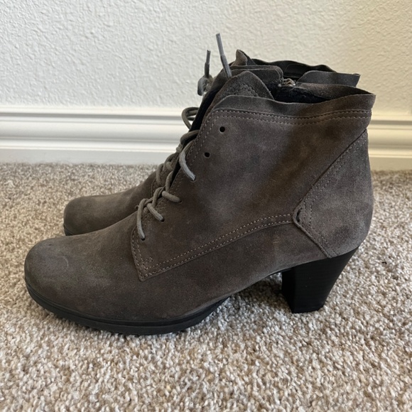 Gabor Suede boots size 7 New and Unworn - Picture 3 of 5